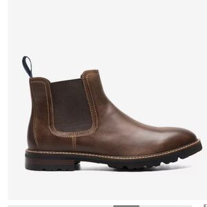 Men’s Florsheim Renegade Chelsea Boot size 8W worn once EUC